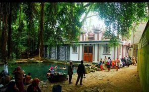 Sembilan Wisata Religi Kerap Dikunjungi Peziarah di Banten 4 Sembilan Wisata Religi Kerap Dikunjungi Peziarah di Banten I PojokPublik