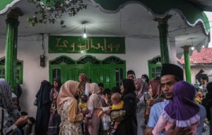 Sembilan Wisata Religi Kerap Dikunjungi Peziarah di Banten 3 Sembilan Wisata Religi Kerap Dikunjungi Peziarah di Banten I PojokPublik