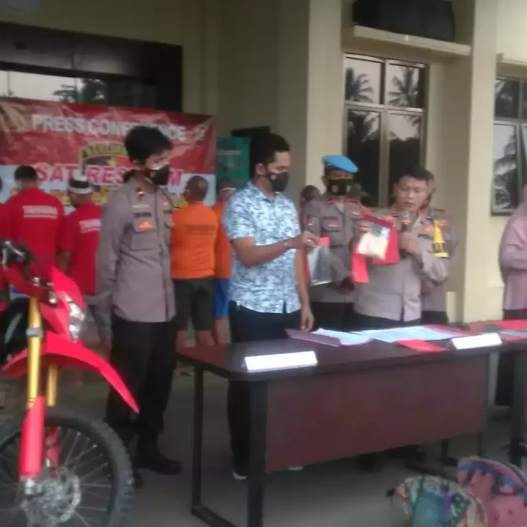 Polres Pandeglang Ringkus Dua Residivis Pencuri R2