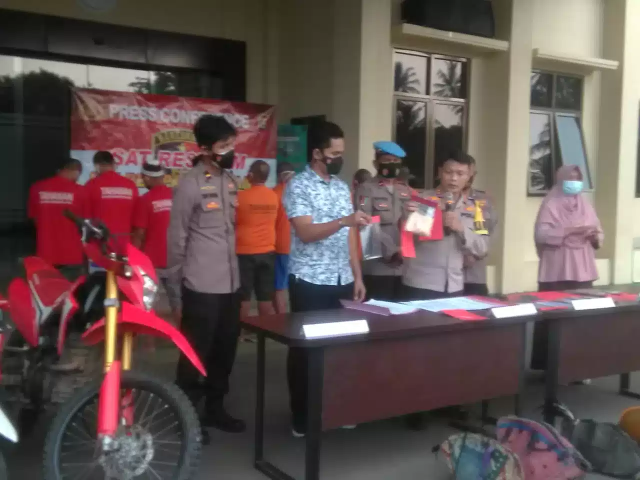 Polres Pandeglang Ringkus Dua Residivis Pencuri R2 1 Polres Pandeglang Ringkus Dua Residivis Pencuri R2 I PojokPublik