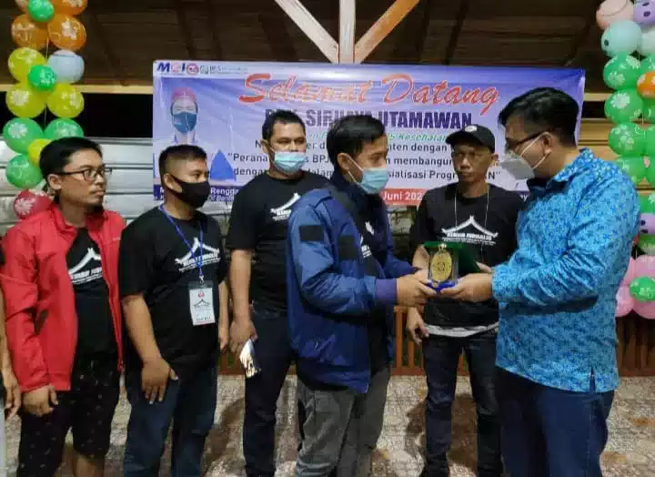 Ngerih, Media Online Indonesia Lebak Dapat Perhatian Dari DPP I PojokPublik
