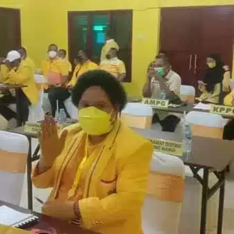 Terpilih Secara Aklamasi, Petronella Kambuaya Pimpin Golkar Kota Sorong 14 Terpilih Secara Aklamasi, Petronella Kambuaya Pimpin Golkar Kota Sorong