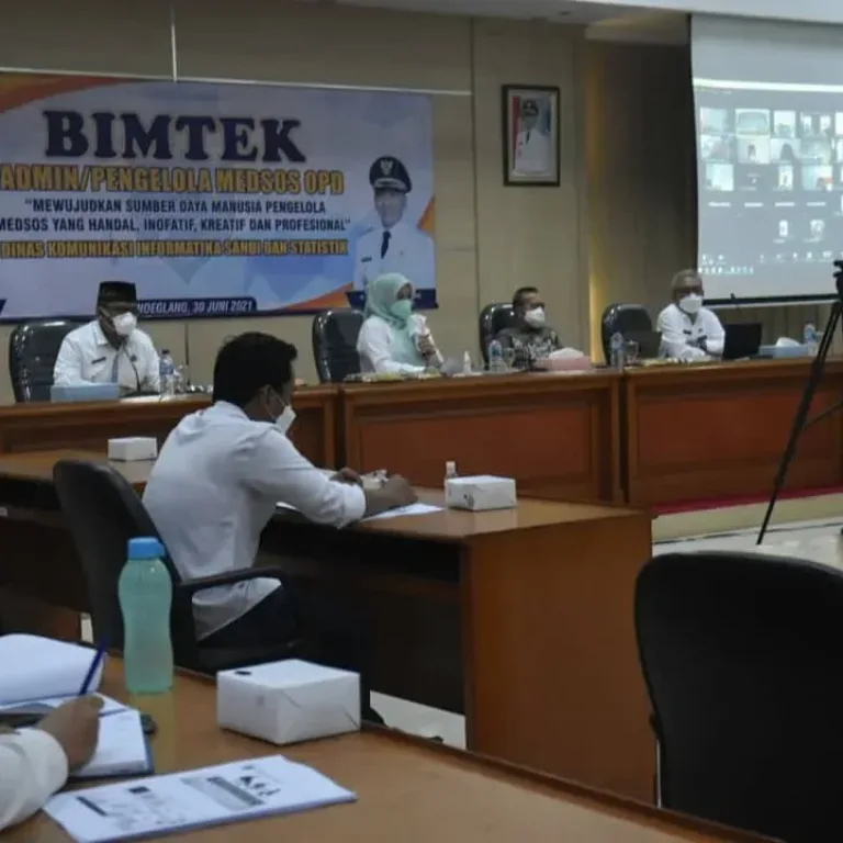 Optimalkan Informasi, Puluhan OPD di Pandeglang Bimtek
