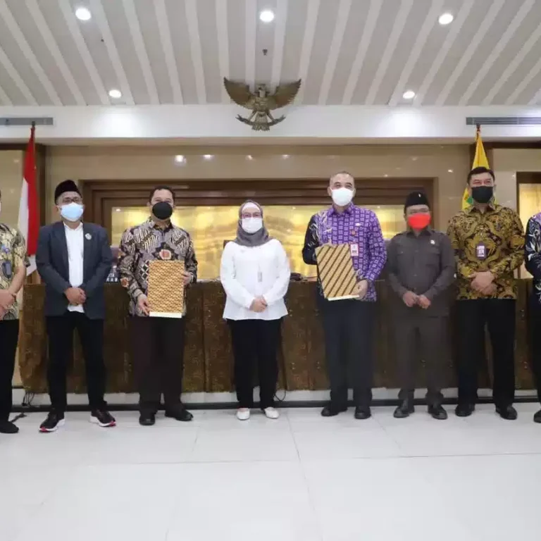 KPK Mendukung dan Menyambut Baik Penyerahan Aset Jaringan SL Kota Tangerang Oleh Perumdam TKR 13 KPK Mendukung dan Menyambut Baik Penyerahan Aset Jaringan SL Kota Tangerang Oleh Perumdam TKR