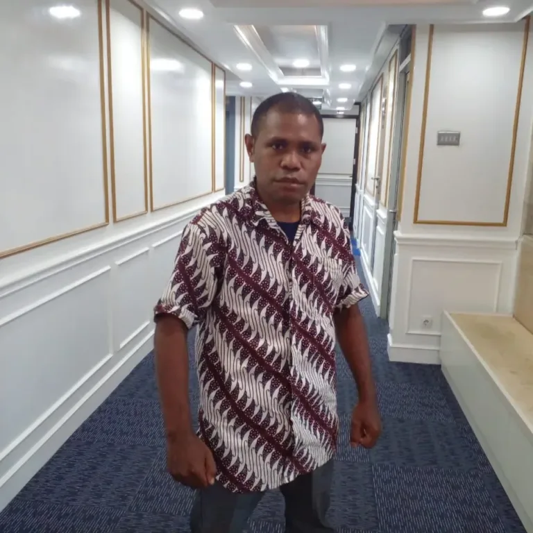 Relawan Jokowi Minta Erik Thoir Pecat Sekjen DPR, Ini Penyebabnya