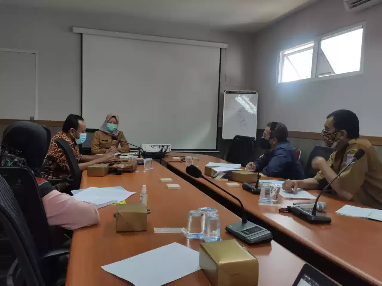 Soal Vaksinasi, Dinkes Tangsel Ikuti Masukan Ombudsman Banten I PojokPublik