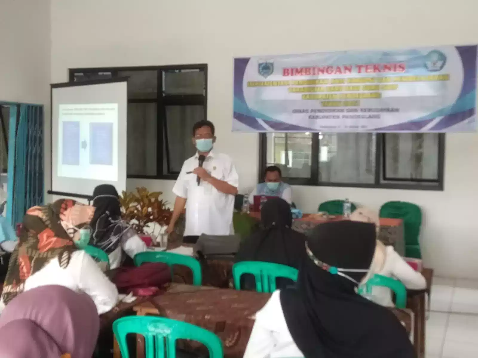 Hmm..!Dinas Pendidikan Pandeglang Gelar Bimtek I PojokPublik