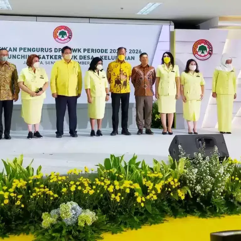 Ketum Golkar Lantik Pengurus DPP Himpunan Wanita Karya