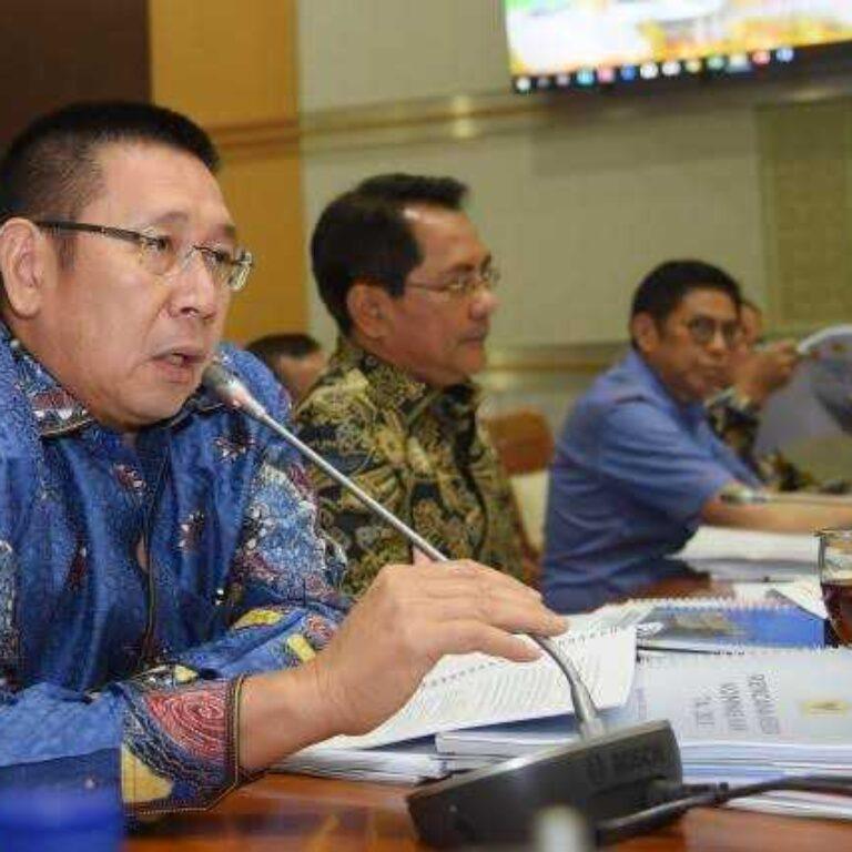 Komisi XI DPR RI Soroti Institusi OJK
