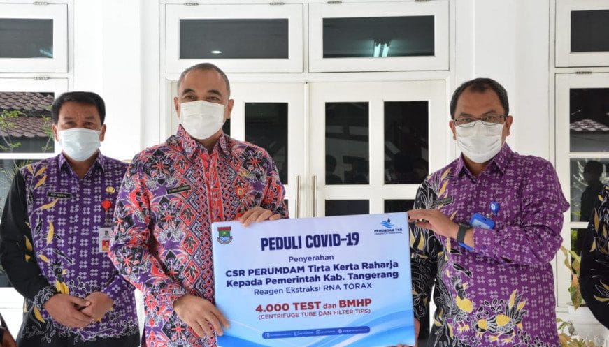 Bupati Tangerang Terima 4000 Reagen PCR Dari Perumdam TKR I PojokPublik
