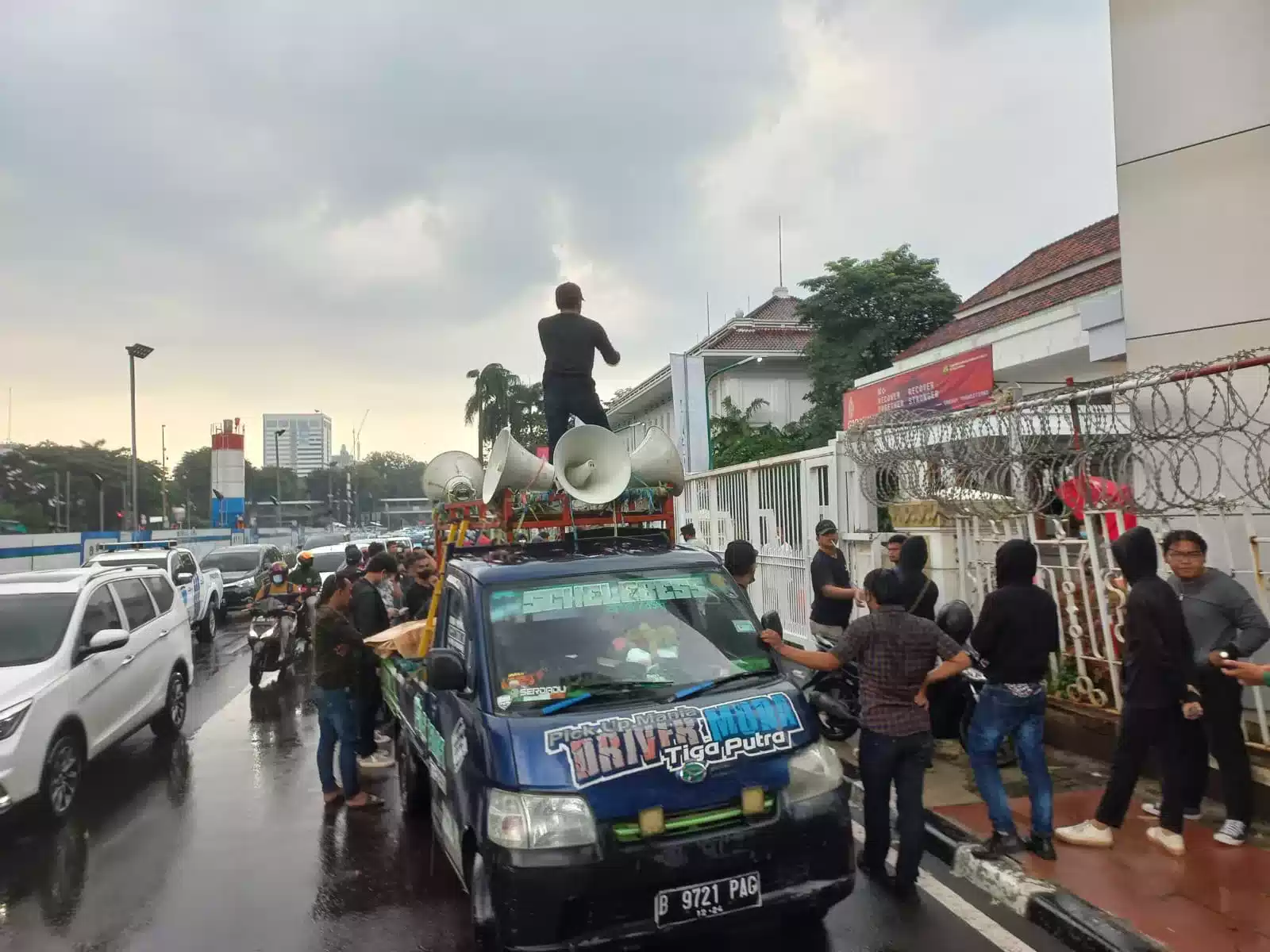 Aliansi Mahasiswa Nusantara Minta Kementerian ESDM Cabut Izin Pertambangab Ilegal di Kaltim I PojokPublik