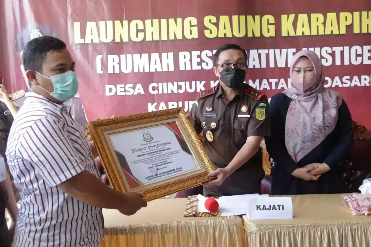 Ciptakan Suasana Kondusif Saung Karapihan Di Apresiasi Bupati I PojokPublik