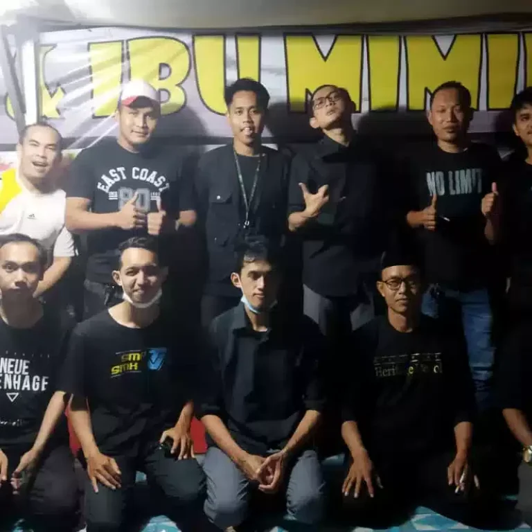 Jalin Silaturahmi Saat Ramadhan, Guru SMPN 10 Bukber Bersama