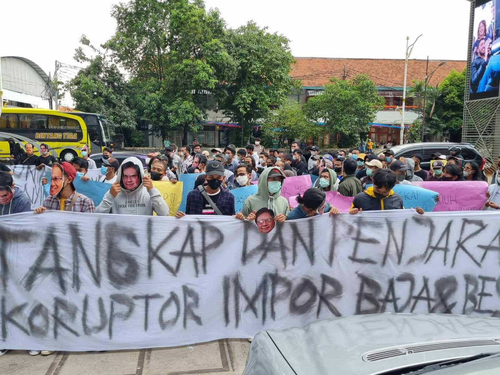 GAMKRI, Kejaksaan Agung Lamban Tetapkan Tersangka Dugaan Korupsi Impor Besi dan Baja I PojokPublik
