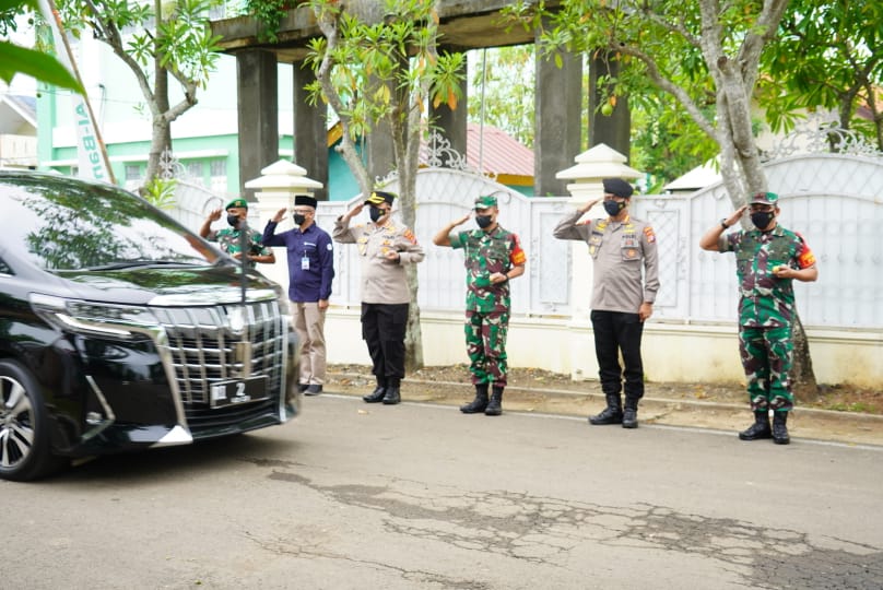 Danrem 064/MY Pimpin Pengamanan VVIP RI 2 I PojokPublik