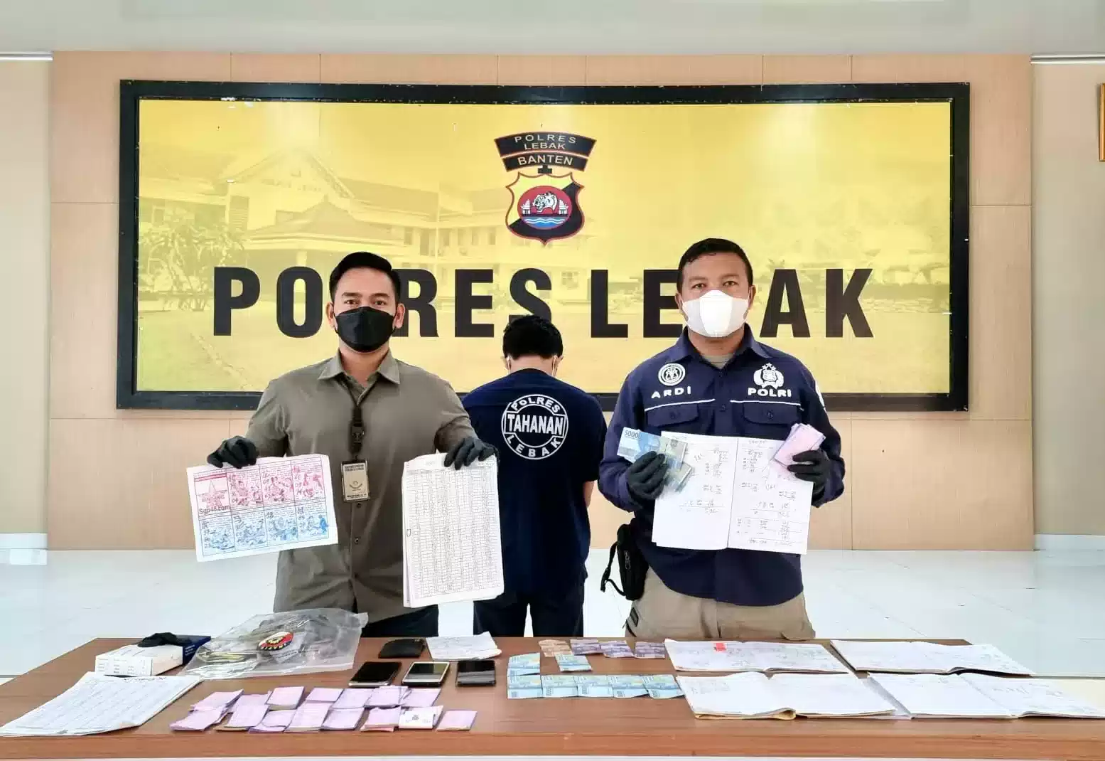 Polres Lebak Ungkap Perjudian Togel I PojokPublik