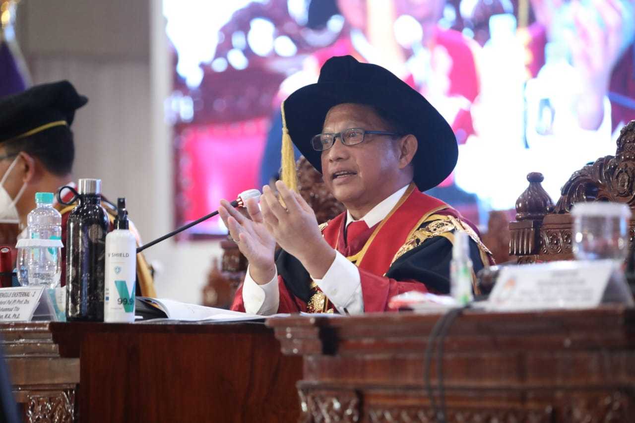 Jadi Penguji Sidang, Tito Karnavian Apresiasi Disertasi Hasto Kristiyanto I PojokPublik