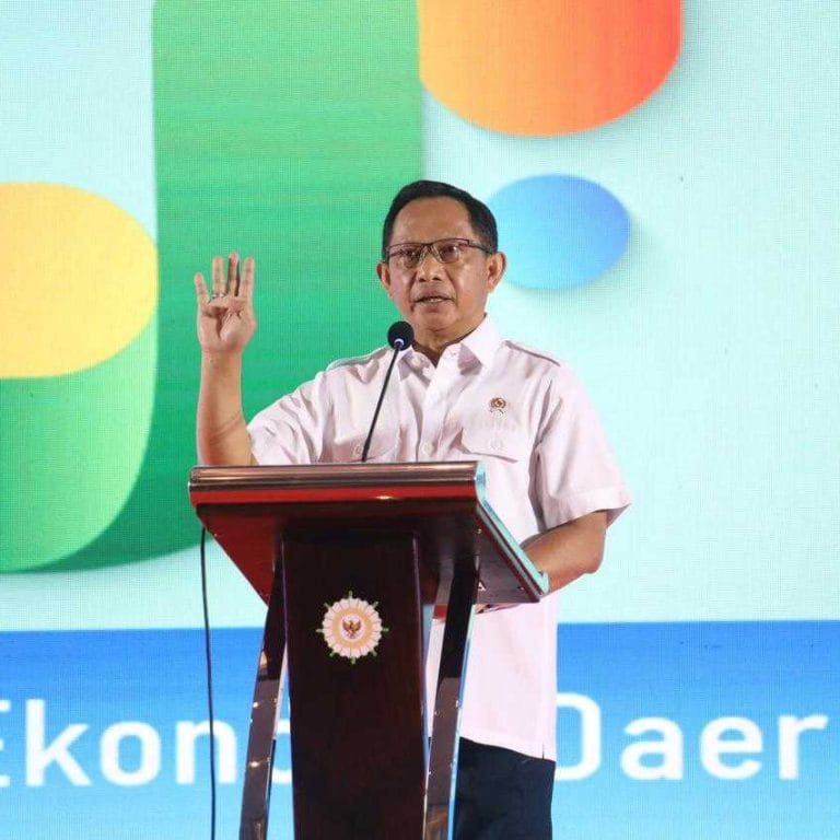 Tito Karnavian Minta Kepala Daerah Buat Kebijakan Pro UMKM