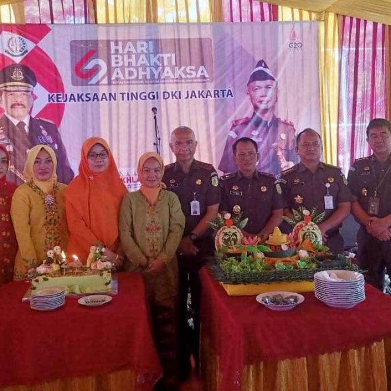 Kejati DKI Salurkan Beasiswa ke Anak-anak Adhyaksa