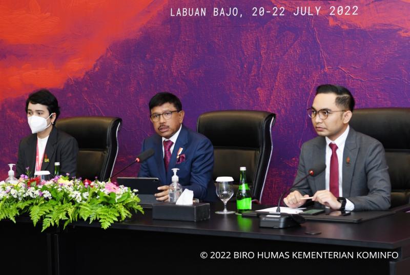 Menkominfo Tekankan Arti Penting Kecakapan dan Literasi Digital I PojokPublik