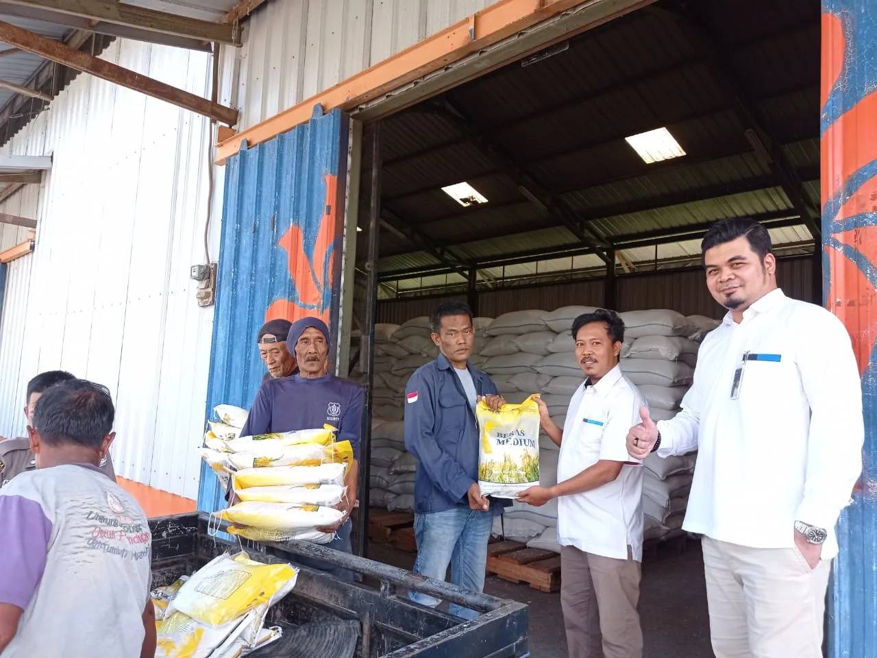 Bulog Lebak Pandeglang Terus Serap Gabah Petani I PojokPublik