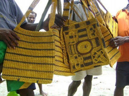 Wow Keren ........! DPRD Kabupaten Dogiyai Kenalkan Produk Lokal Noken Anggrek I PojokPublik