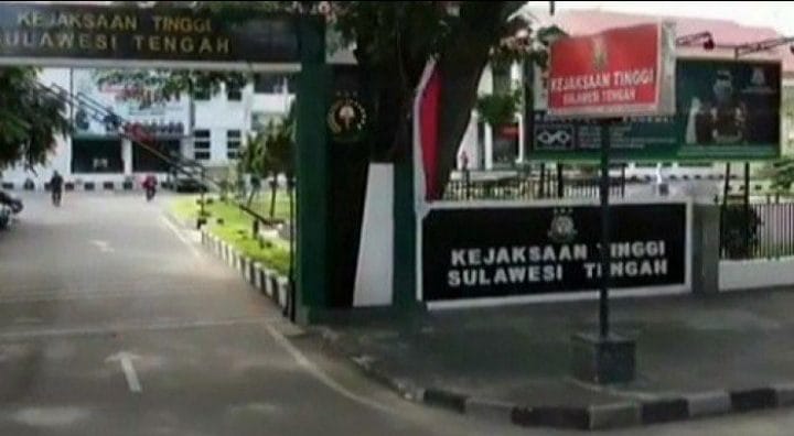 BERANI GAK YAH...!Kejagung Diminta Tindak Oknum Jaksa di Kejati Sulteng I PojokPublik