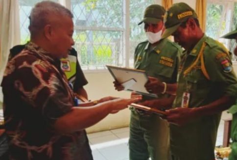 Satlinmas se-Kecamatan Sukadiri Ikuti Diklat, Camat Hapid Minta Cegah Kenakalan Remaja 2 Satlinmas se-Kecamatan Sukadiri Ikuti Diklat, Camat Hapid Minta Cegah Kenakalan Remaja I PojokPublik