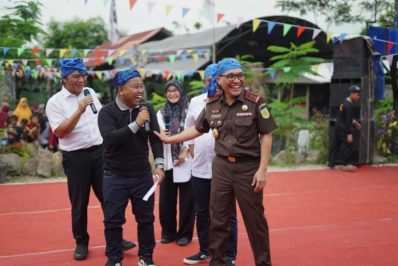 Kejati Gandeng Komunitas Seni Bangkitkan UMKM di Banten 1 Kejati Gandeng Komunitas Seni Bangkitkan UMKM di Banten I PojokPublik