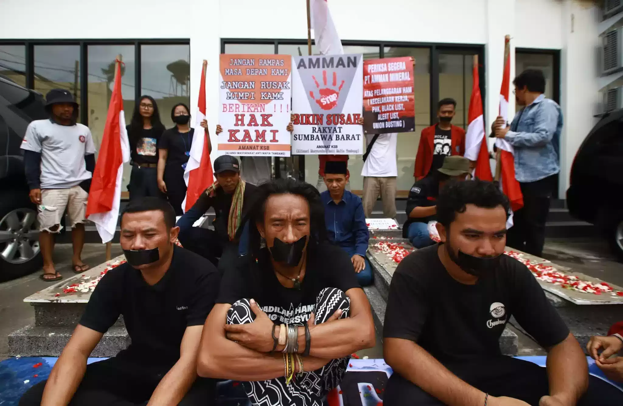 LAWAN TERUS...!Korban PT AMNT Demo Mogok Makan di Depan Komnas HAM I PojokPublik