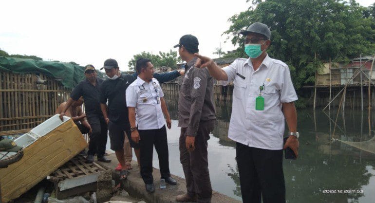 Bangunan Dibantaran Kali Perancis Tak Ada Pemiliknya Dibongkar I PojokPublik
