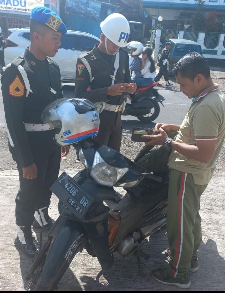 OJT Taruna Akmil Di Denpom III/2 Garut, Gelar Razia Kendaraan Bermotor I PojokPublik
