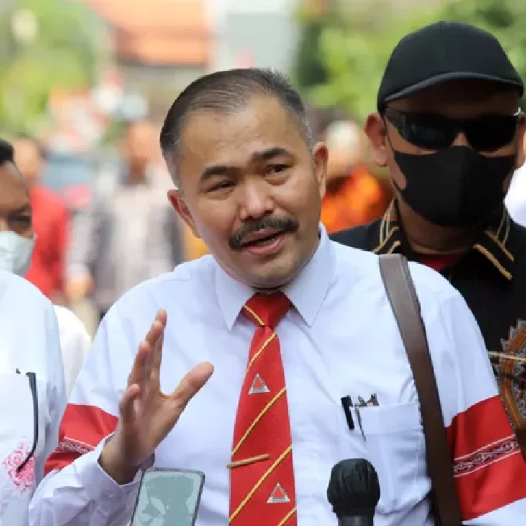 Dulu Pengacara Brigadir J, Kini Kamaruddin Simanjuntak Ditetapkan Tersangka Oleh Bareskrim Polri