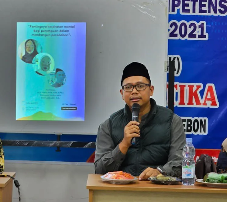 Bersama Aktifis Perempuan Cirebon, Dr Makky Zamzami Berikan Sosialisasi Kesehatan Mental Bagi Perempuan