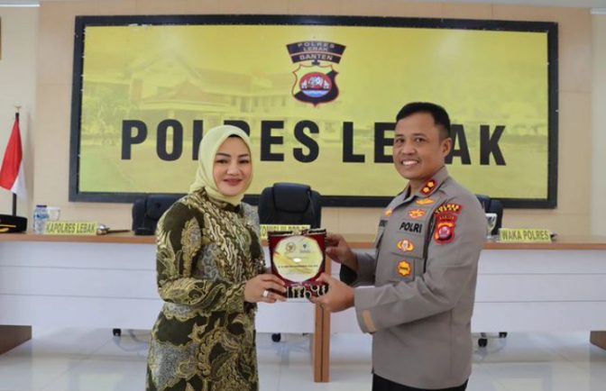 Kapolres Lebak Pastikan Penganiayaan Guru Perempuan Oleh Oknum ASN Berlanjut I PojokPublik