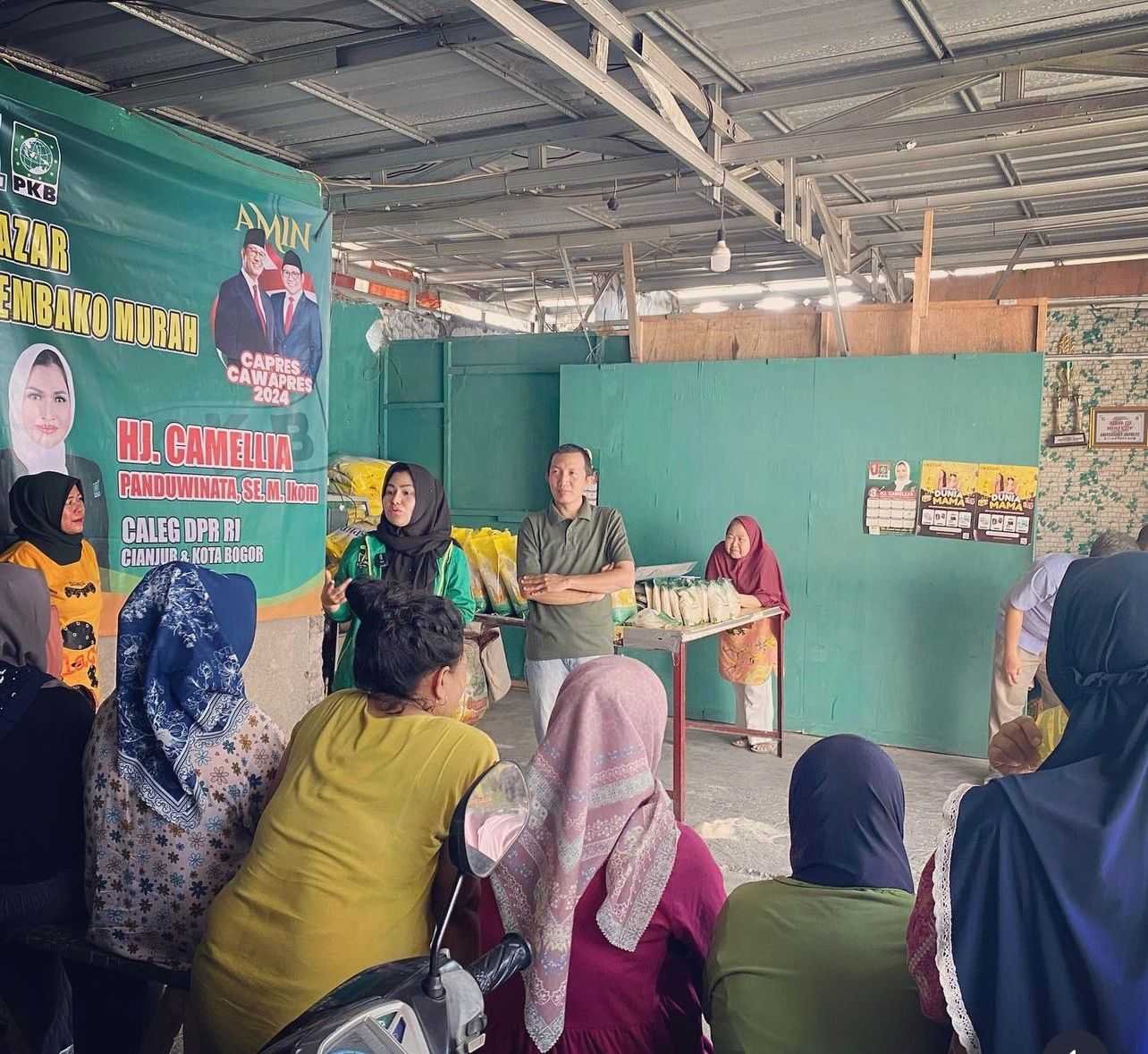 Penghargaan Duta Sembako untuk Camel Petir, Pengakuan Netizen atas Kepeduliannya I PojokPublik