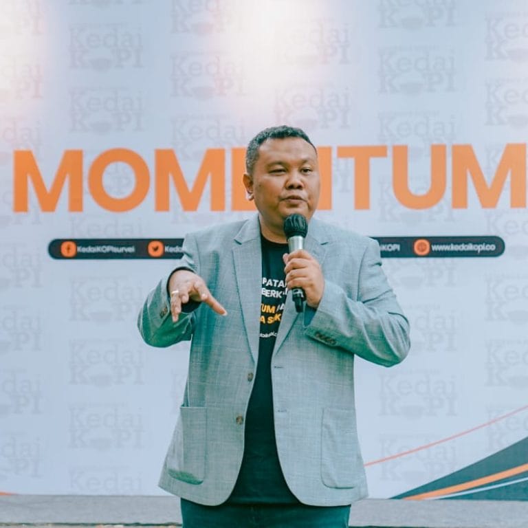 Hensat: Masyarakat Percaya Presiden Netral Jika Ia Minta Anaknya Mundur Jadi Cawapres