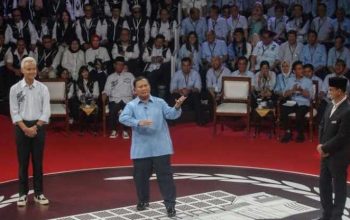 Pakar Ungkap Perbedaan Program Prabowo dan Jokowi 3 Pakar Ungkap Perbedaan Program Prabowo dan Jokowi I PojokPublik
