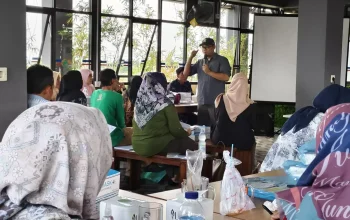 Garda Sehat Bangsa (GSB) Indramayu Bergerak Bersama: Menangkan Dokter Makky dan AMIN untuk Kesehatan dan Kesejahteraan Berkeadilan 7 Garda Sehat Bangsa (GSB) Indramayu Bergerak Bersama: Menangkan Dokter Makky dan AMIN untuk Kesehatan dan Kesejahteraan Berkeadilan