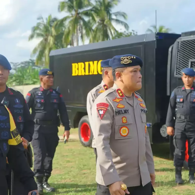 Kapolda Lampung Ingatkan Jajaran Anggotanya Tak Arogan dan Sombong 12 Kapolda Lampung Ingatkan Jajaran Anggotanya Tak Arogan dan Sombong