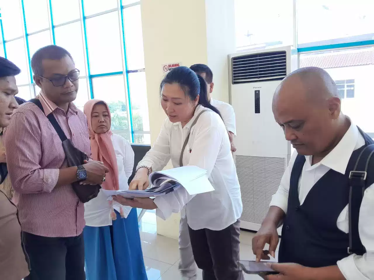 Para Terdakwa Bersama Biksuni Eva Diduga Ada ‘Main’ Dimulai Dengan Oknum Polisi I PojokPublik