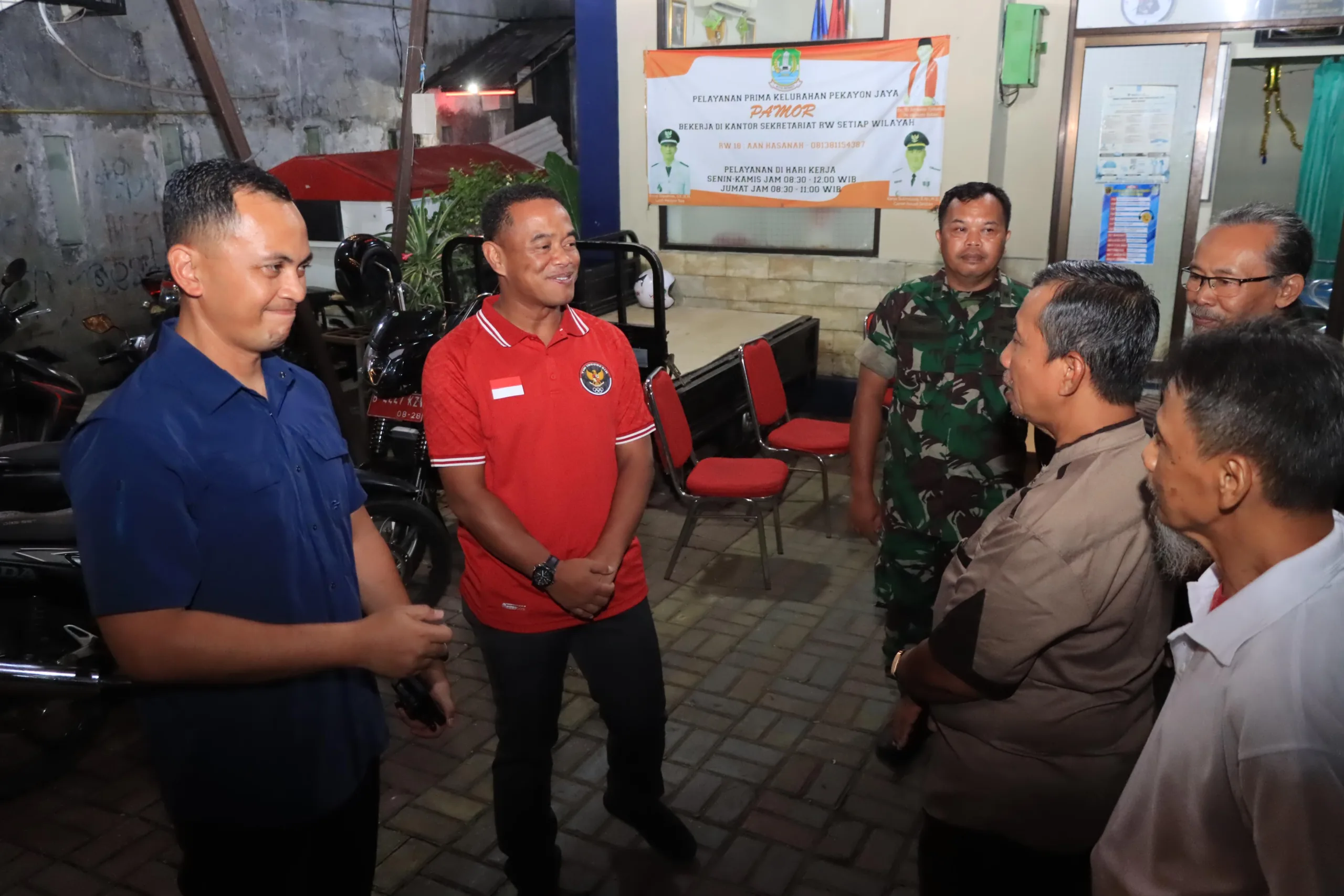 Kapolres Metro Bekasi Kota Bersama Dandim Bekasi Melakukan Kunjungan ke Kantor Kelurahan Pekayon Jaya