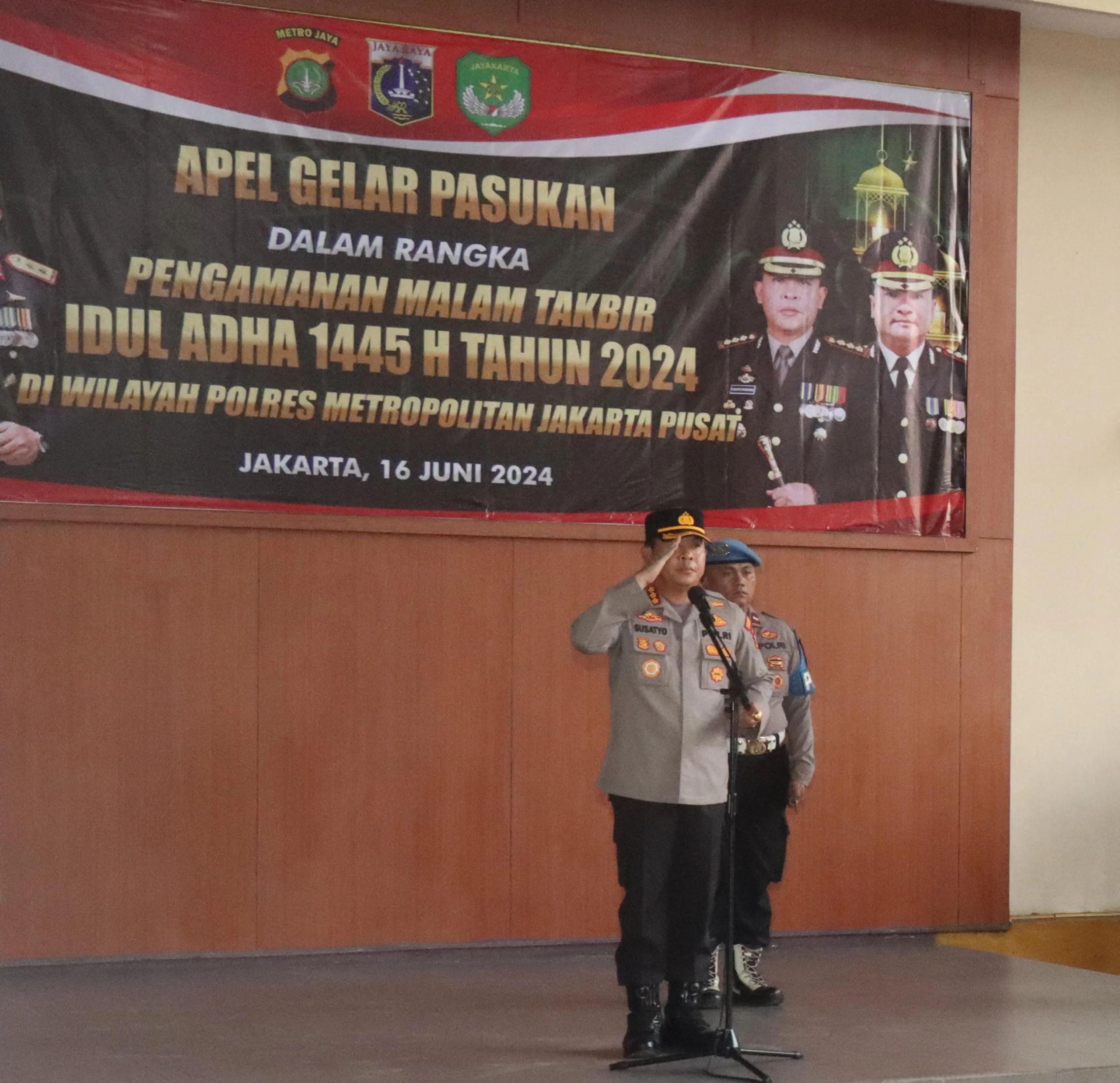 Kapolres Metro Jakarta Pusat Pimpin Apel Pengamanan Malam Takbir Idul Adha 1445 H Tahun 2024