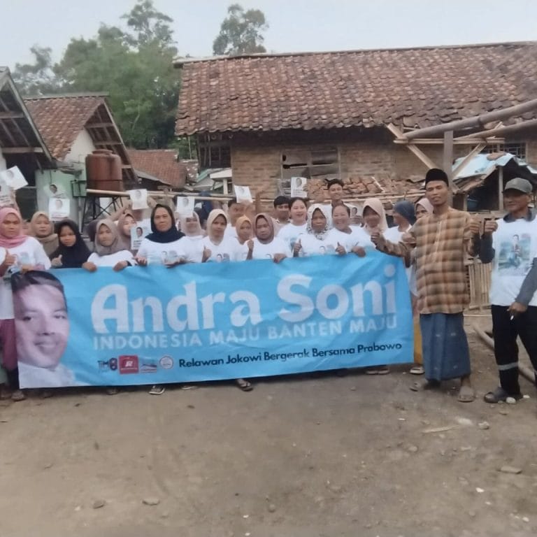 Warga Balepunah Kalanganyar Siap Gepeng Bareng Andra Soni Gubernur Banten 8 Warga Balepunah Kalanganyar Siap Gepeng Bareng Andra Soni Gubernur Banten