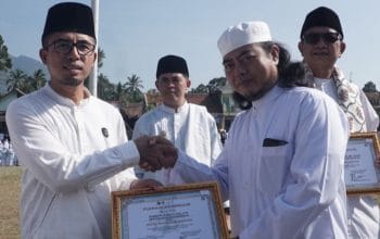 Kepala Rutan Pandeglang Terima Penghargaan Sebagai Duta Mamang Santri I PojokPublik