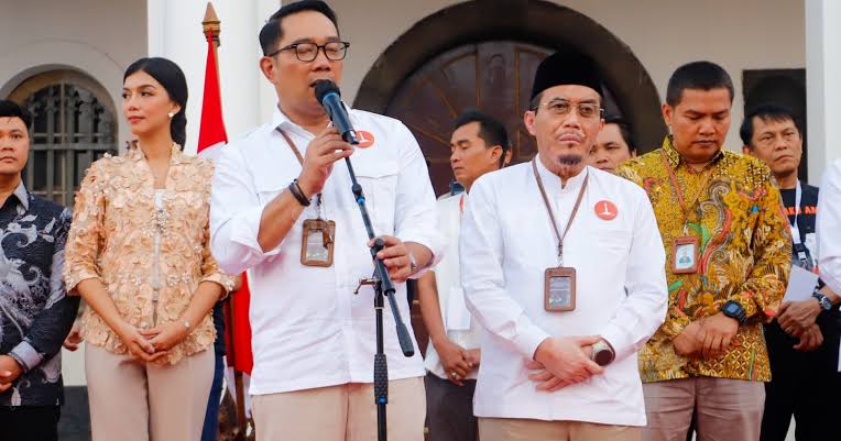 Hina Nabi dan Janda, Masyarakat Jakarta Tak Mau Dipimpin Gubernur Gagal I PojokPublik