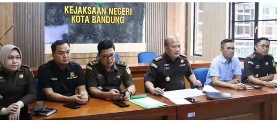 Berawal Netizen, Kejari Kota Bandung Ungkap Korupsi Dana PIP Rp20 Miliar 1 Berawal Netizen, Kejari Kota Bandung Ungkap Korupsi Dana PIP Rp20 Miliar I PojokPublik