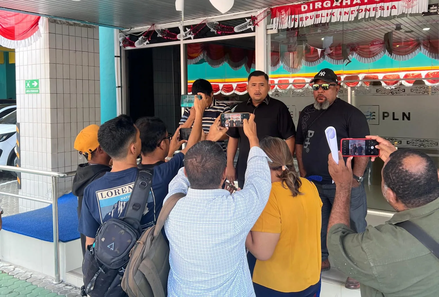 Kontraktor Lokal Somasi PLN Papua: Hentikan Proses Penunjukan Langsung yang Cacat Hukum, 1 Kontraktor Lokal Somasi PLN Papua: Hentikan Proses Penunjukan Langsung yang Cacat Hukum, I PojokPublik