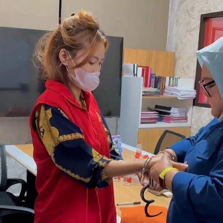 Diduga Korupsi Rp3,6 Miliar, Pegawai BUMN Jadi Tersangka di Kota Bandung 14 Diduga Korupsi Rp3,6 Miliar, Pegawai BUMN Jadi Tersangka di Kota Bandung I PojokPublik