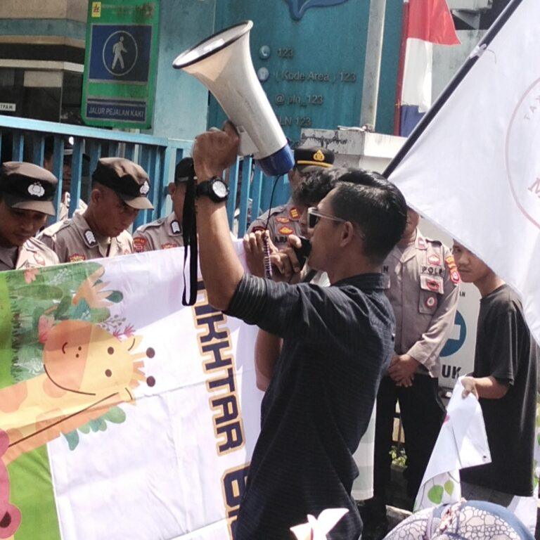 RPM dan PKN Geruduk Kantor PLN UP3 Banten Selatan